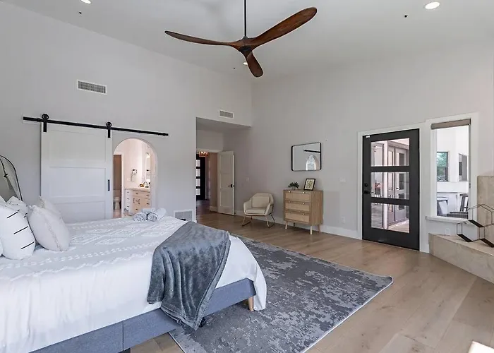 Apartment 7 Bed Heated Pool And Golf Scottsdale