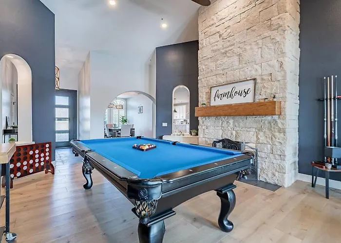 7 Bed Heated Pool And Golf Apartment Scottsdale