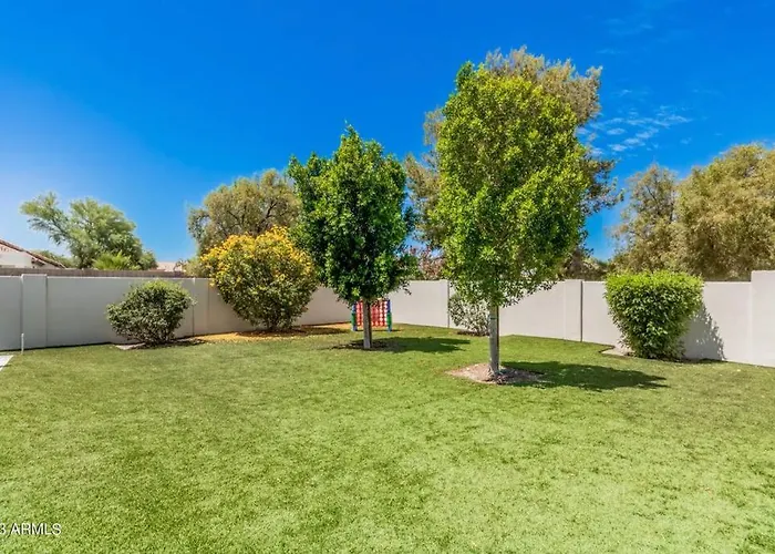 7 Bed Heated Pool And Golf Apartment
