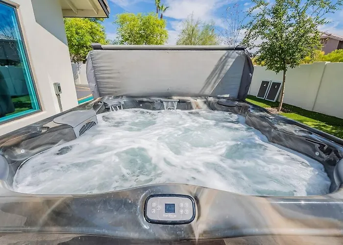 Apartment 7 Bed Heated Pool And Golf Scottsdale