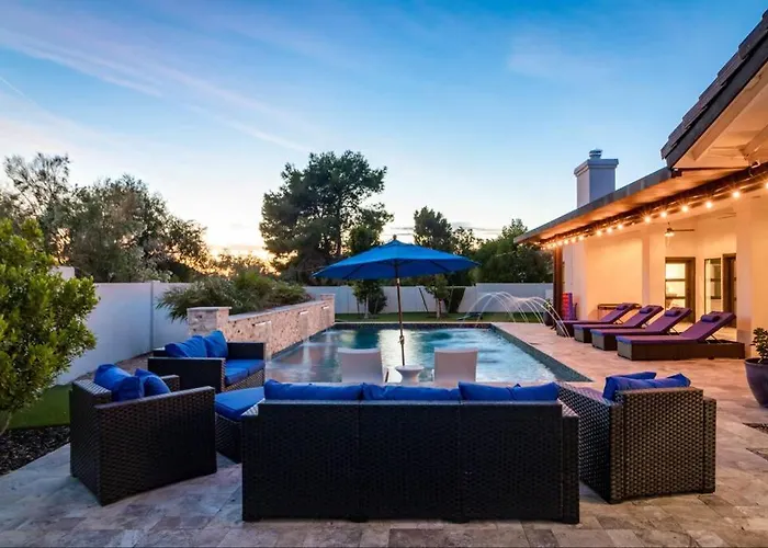7 Bed Heated Pool And Golf Apartment *
